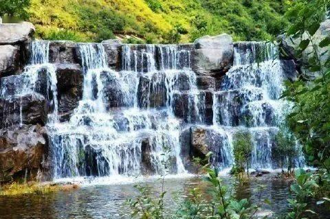 茅箭区文旅局、区文联开展参观“新生活、新风尚、新篇章”书画摄影展主题党日活动